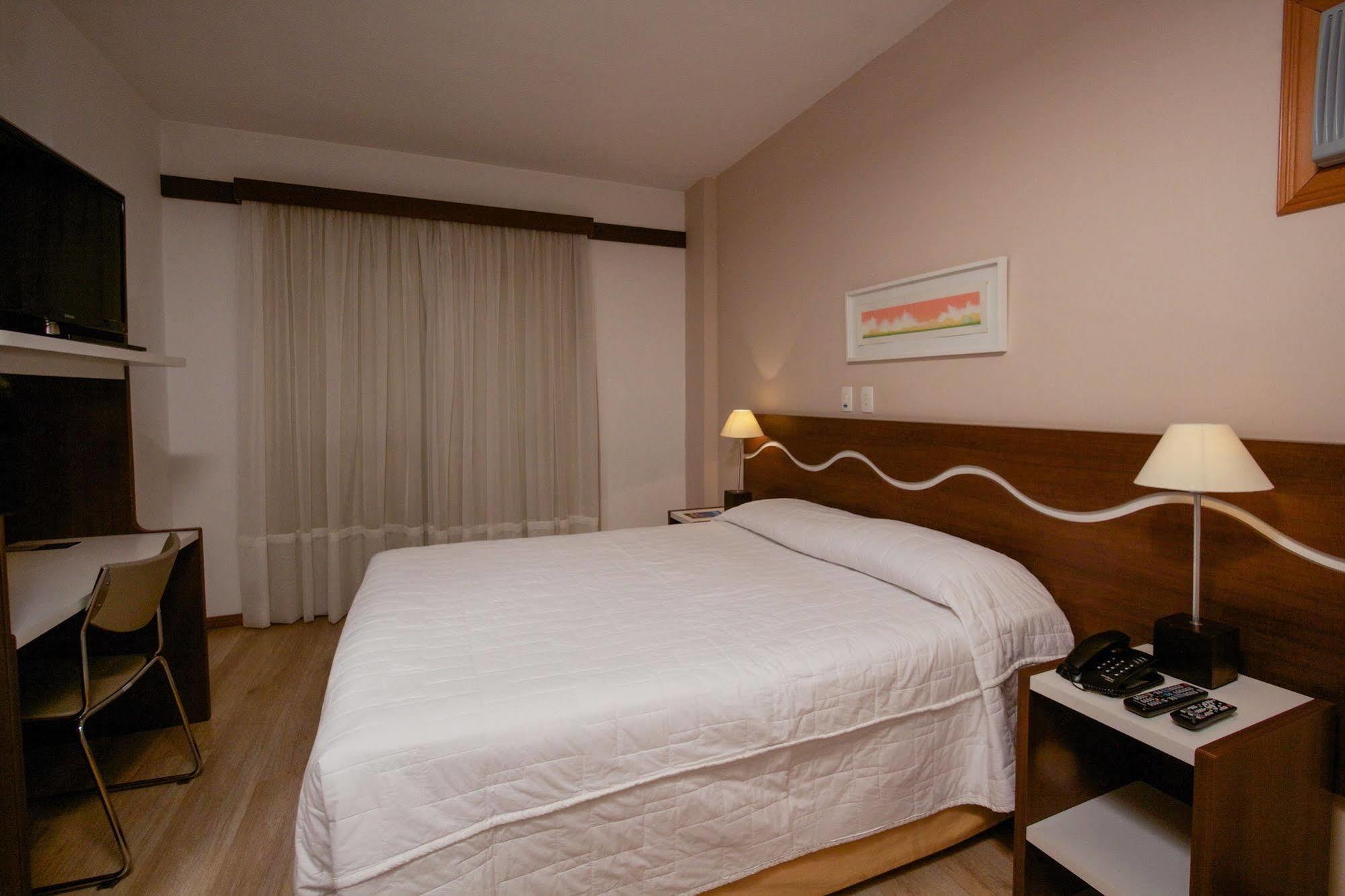Bristol Centro Civico Curitiba Hotell Exteriör bild